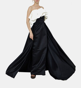 فستان مكشكش مكشوف الأكتاف