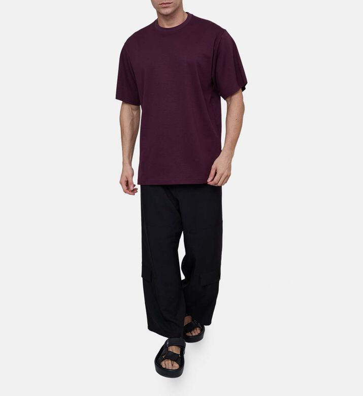 تيشيرت قصير الأكمام بشعار