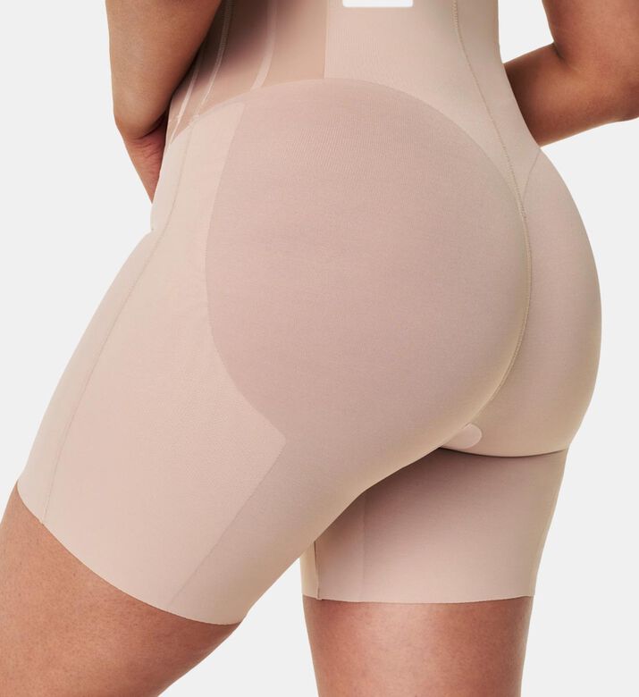 High-waisted Mid-thigh Shorts