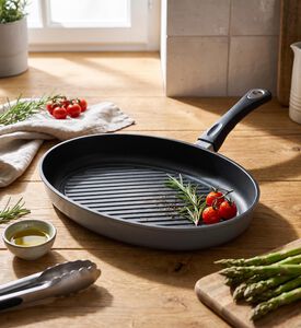 AMT Gastroguss O Handle Ribbed Oval Pan, Model View