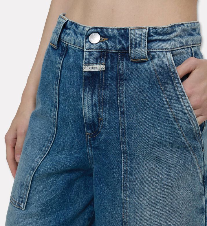 Closed Patch-pocket Cropped Jeans, Model View