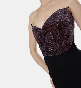 AAVVA Crepe Aflic Flower Gown, Black, M, Model View