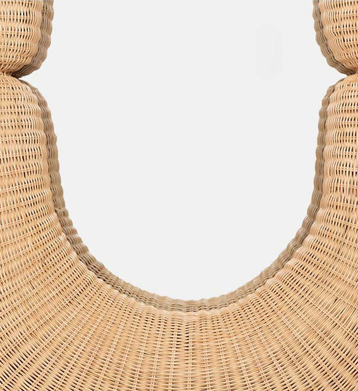 مرآة حائط بإطار خشبي بيضاوي