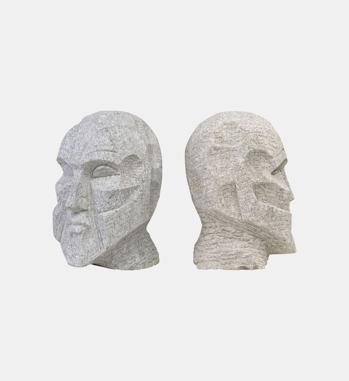 مجموعة تماثيل الرأس الحجري