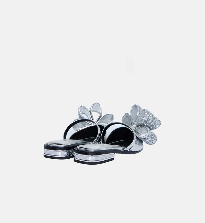 حذاء مسطح مفتوح من خلف براق بعقدة