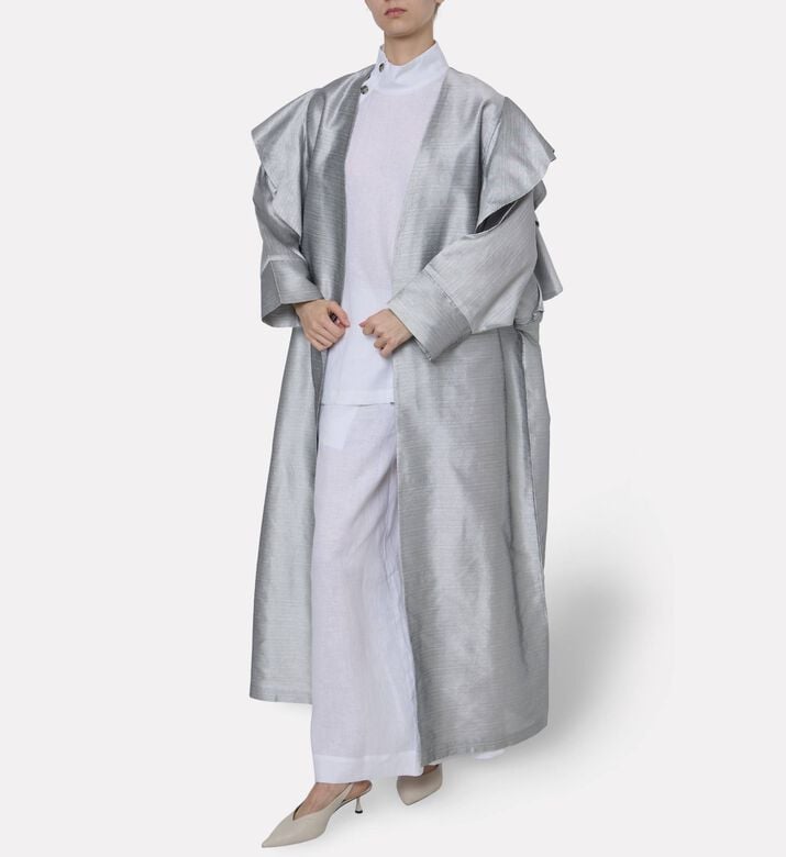 BARG Monochrome Scarf Open-front Abaya, Model View