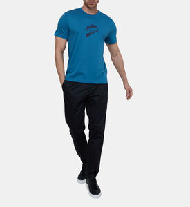 تيشيرت بشعار بارز من الجل