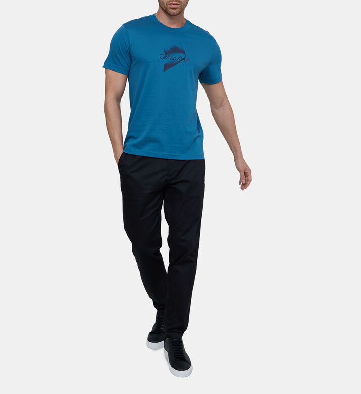 تيشيرت بشعار بارز من الجل