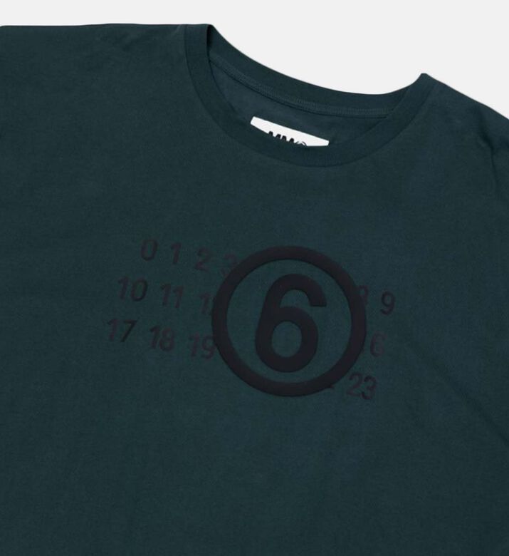 تي شيرت جيرسيه بشعار مطاطي