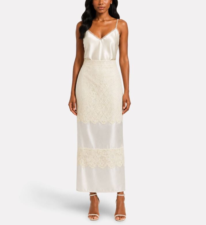 Savanna Top Applique, Model View