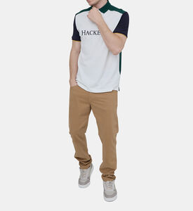 تيشيرت بشعار مطرز مقسم بألوان