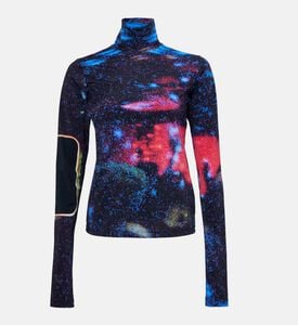 بلوزة بياقة عالية بطبعة تجريدية