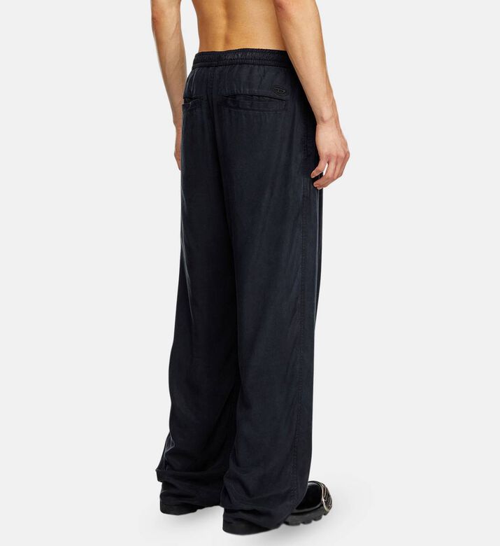 بنطال بي دراير سي بقصة عادية