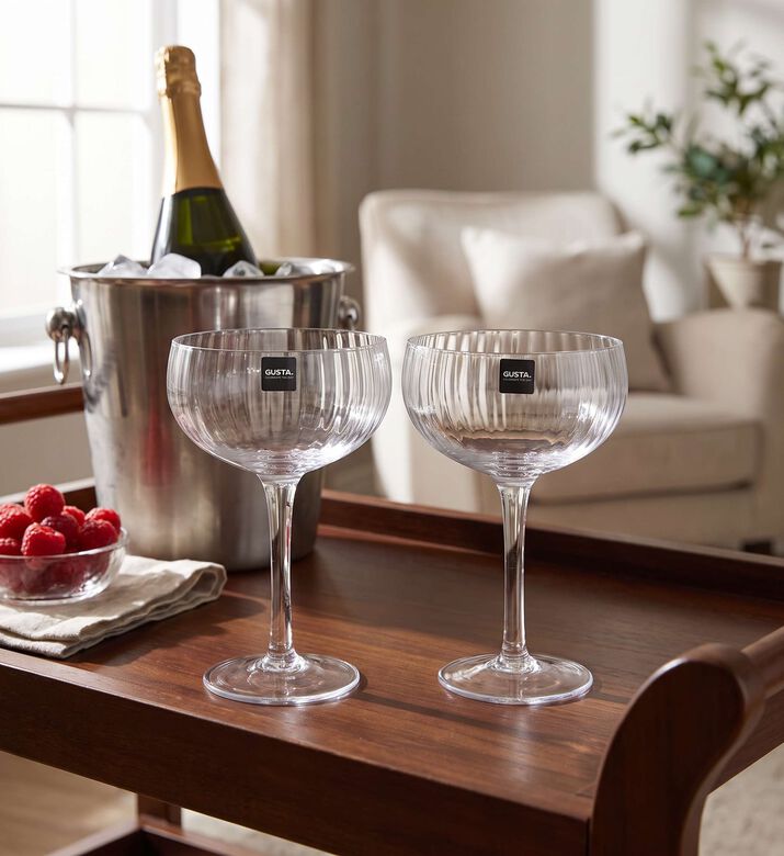 Gusta Champagne Glasses 2-piece Set, Model View