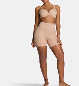 Spanx Short, Model View