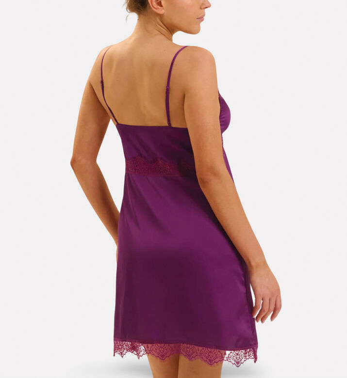 Simone Perele Nightdress, Model View