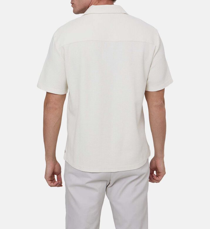 قميص بياقة بطية مزخرفة