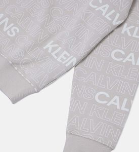 سترة بغطاء رأس بطبعة شعار على كاملها