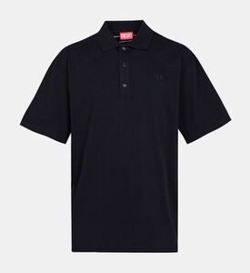 قميص بولو بيضاوي بتطريز D