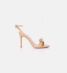 صندل بكعب عالٍ وحزام واحد