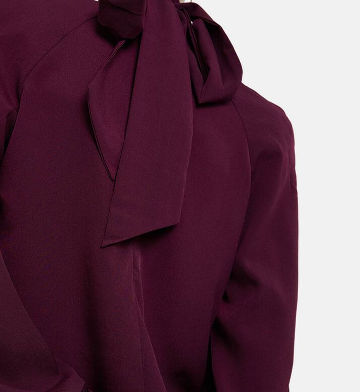 Rowen Rose Blou Oversized, Model View