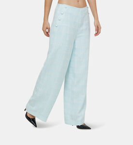 بنطال مزين بأزرار بأرجل عريضة