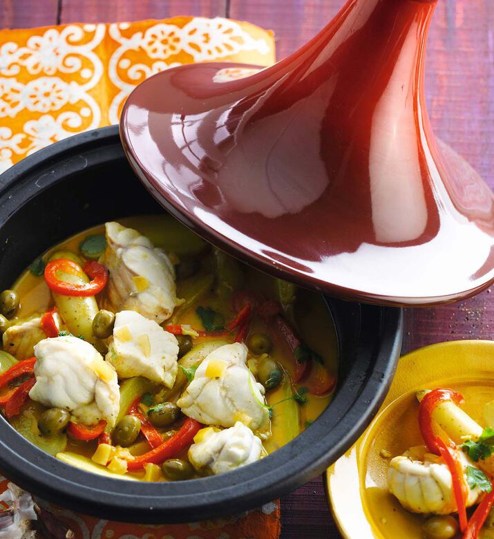 Le Creuset Cast Iron Tagine Dish, Packshot View