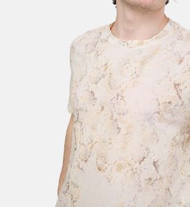 تيشيرت بياقة مستديرة وطبعة ثعبان