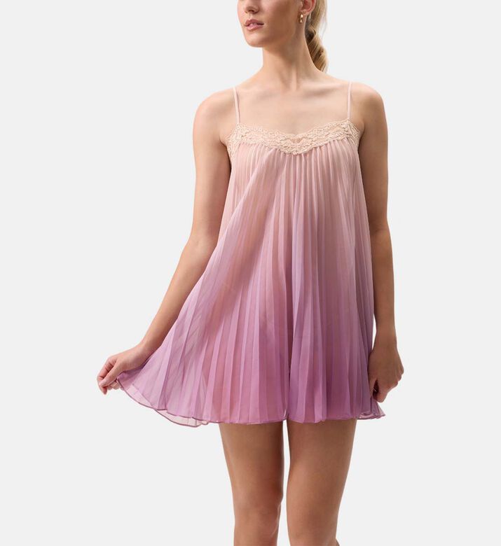Rya Or Gradient Pleats-detail Chemise, Model View