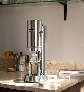 Carbonator Pro Sparkling Water Maker Carbonator Pro Sparkling Water Maker