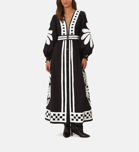 فستان طويل بنقوش الطبيعة