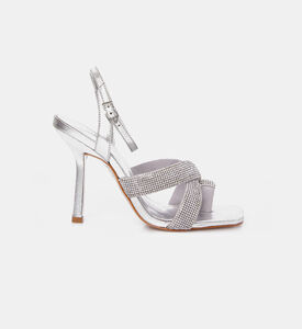 صندل بكعب عالي بأشرطة لامعة