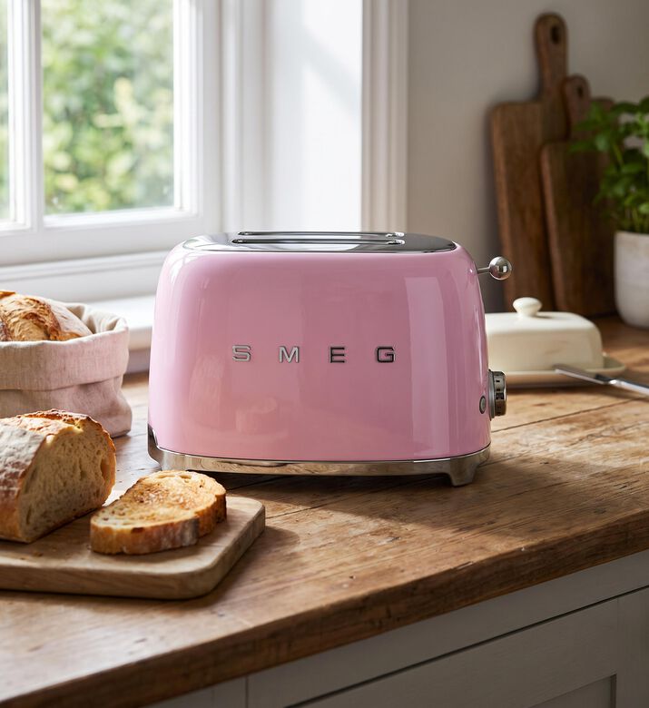 Smeg Long Slot 2-slice Toaster, Pink, Model View