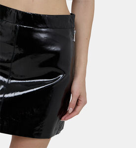 تنورة قصيرة جلد لامع
