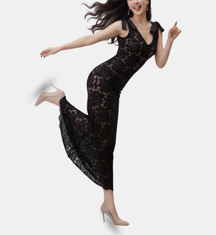 Rya Gown Amour, Model View