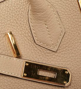حقيبة بيركين 30 هرميس بلون ترينش بجلد توغو بتفاصيل بلون ذهبي مملوكة مس