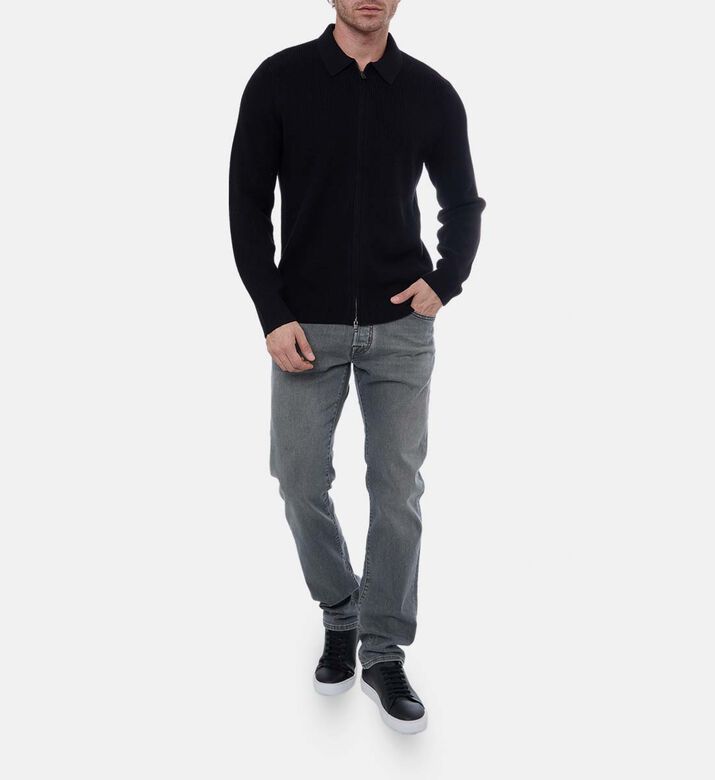 جينز مستقيم بساق بتأثير باهت جينز مستقيم بساق بتأثير باهت