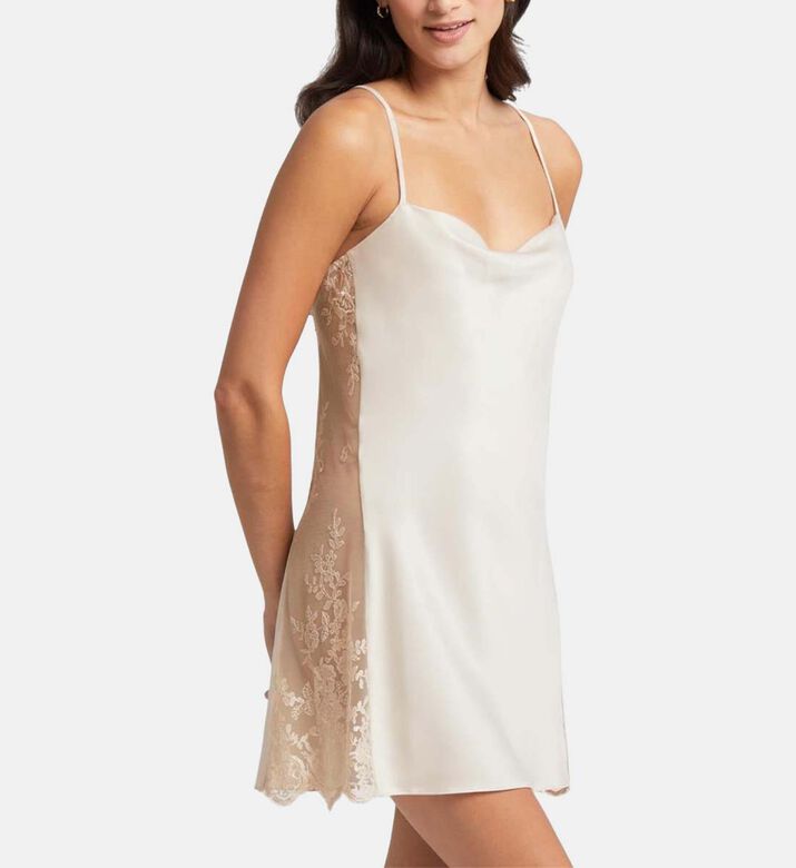 غطاء بنقشة أزهار على كامله