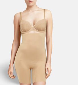 Chantelle High-waisted Shaping Short, Model View