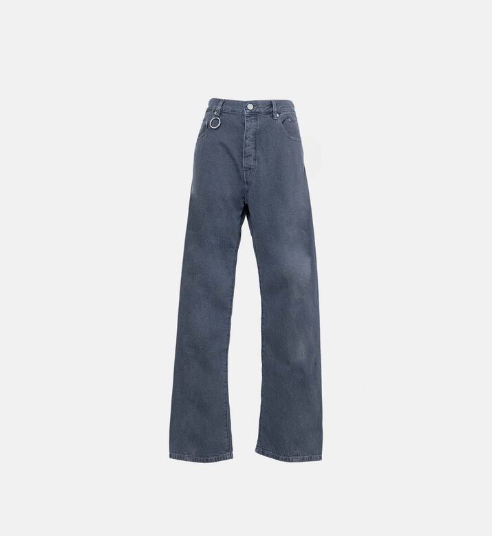 بنطال جينز بقصة عادية