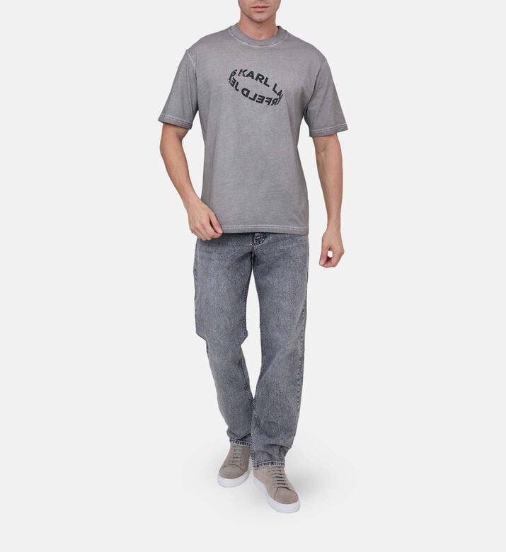 تيشيرت مريح بقصّة واسعة ومظهر مغسول تيشيرت مريح بقصّة واسعة ومظهر مغسول