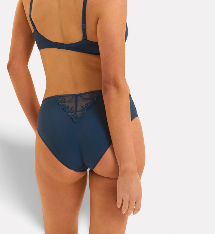 Simone Perele Brief Retro, Model View