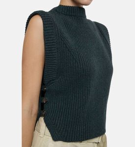 بلوزة ألكي محبوكة بلا أكمام