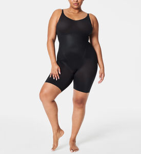 لباس داخليي غير مرئية محدد للجسم بطول لمنتصف الفخذ