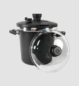AMT Gastroguss Cast Aluminum Pressure Cooker Set, Black, 24-cm, Packshot View