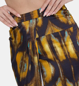 تنورة بطيات ملفوفة