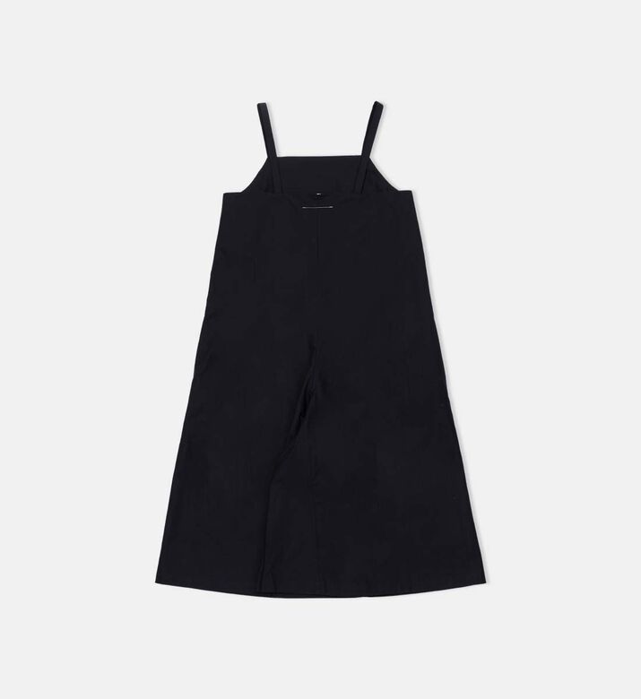 بدلة بأربطة رفيعة