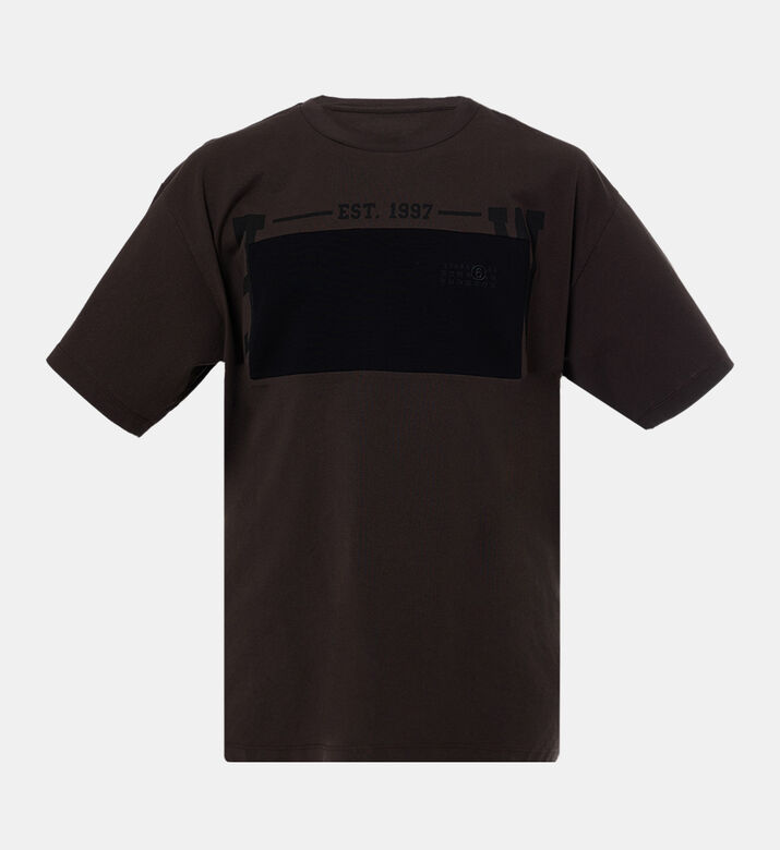 تيشيرت بياقة دائرية وطباعة غرافيكية