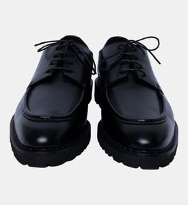 ديربي جلد الرأس على شكل لوز