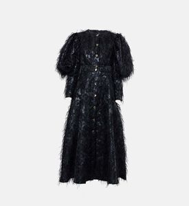 فستان بأكمام منفوشة وأزرار أمامية